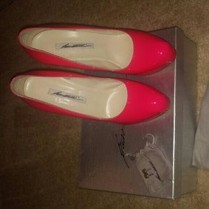 🎊🎉Host Pick 🎊🎉BRIAN ATWOOD Pumps 🎊🎉