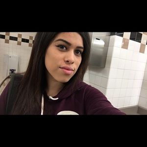 Meet your Posher, Beatriz