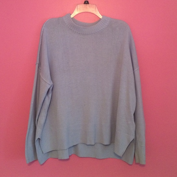 light blue H&M sweater! - Picture 1 of 3
