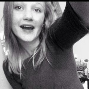 Meet your Posher, Caitlin