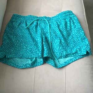 Columbia patterned shorts