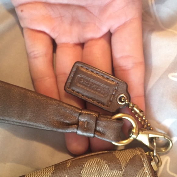 Authentic Coach Wrislet - Picture 2 of 4