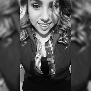 Meet your Posher, Anahi