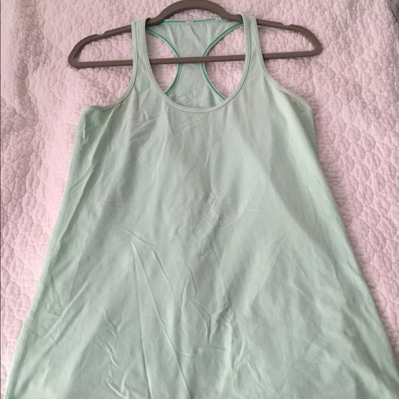 Lululemon tank