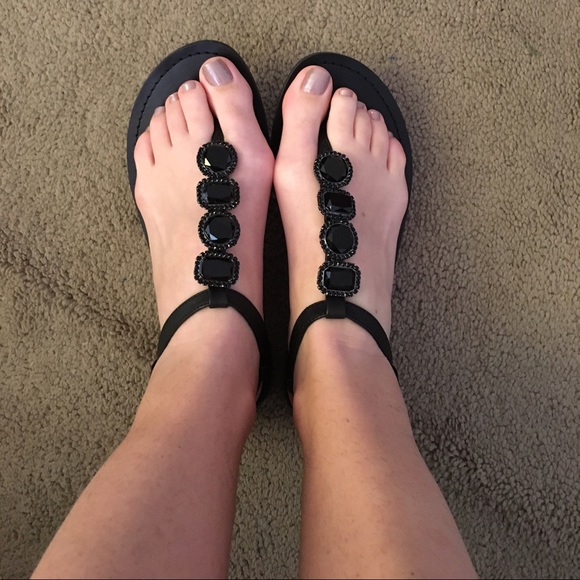 Vince Camuto Black sandals (brand new)