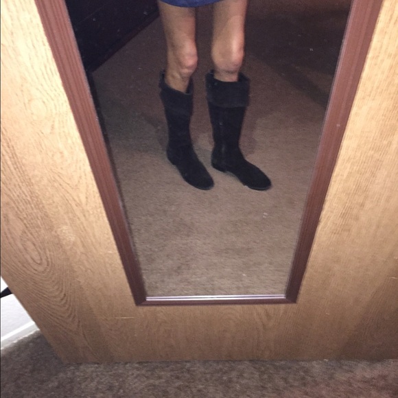 Boots - Picture 3 of 4