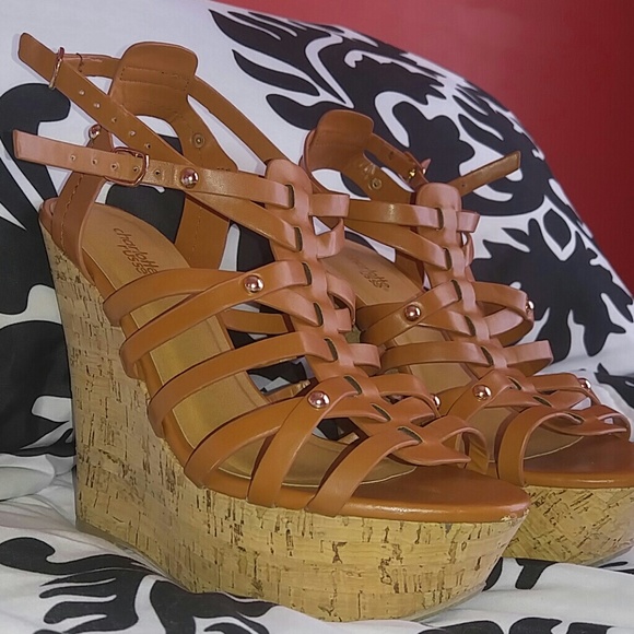 Charlotte Russe Light Tan Brown Wedges