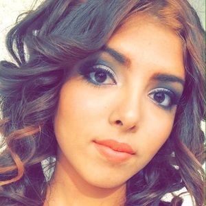 Meet your Posher, Claudia