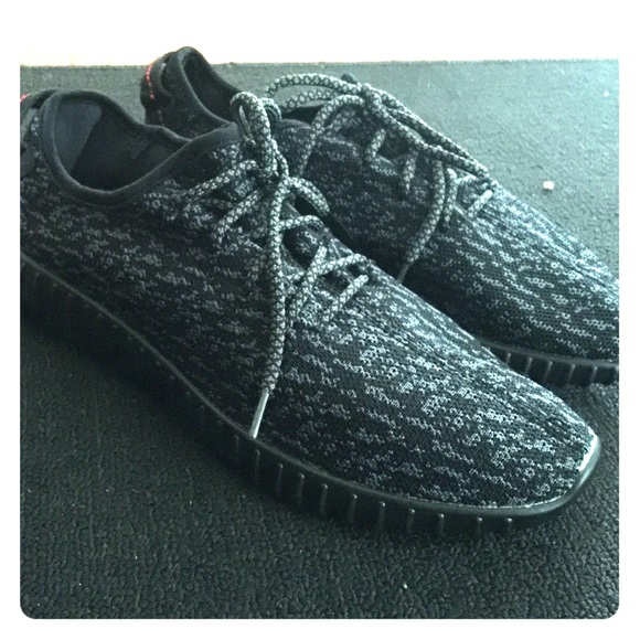 Adidas Yezzy boost men sz 9.5