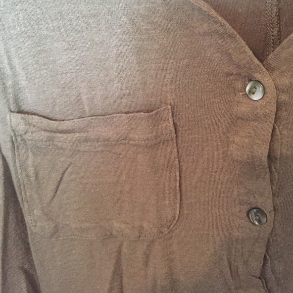 Urban Outfitters Cropped Button Down - Picture 2 of 3