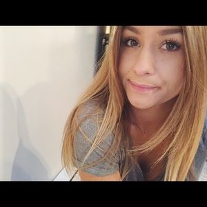 Meet your Posher, Dana