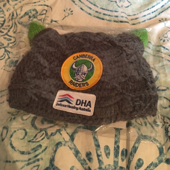 Canberra Raiders beanie
