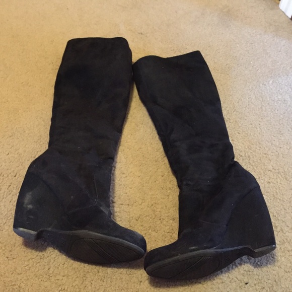 MIA faux suede wedge boots!