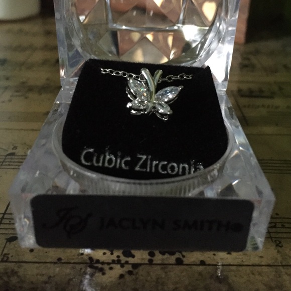 Necklace - Picture 2 of 3