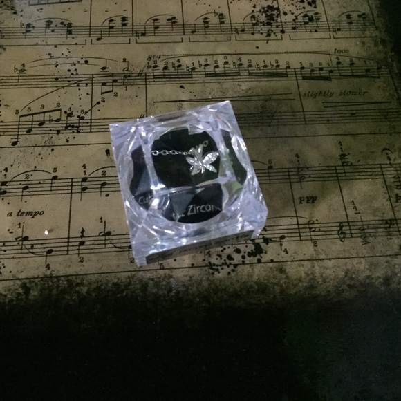 Necklace - Picture 3 of 3