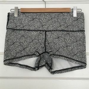 Lululemon Yoga Shorts, Floral Pattern