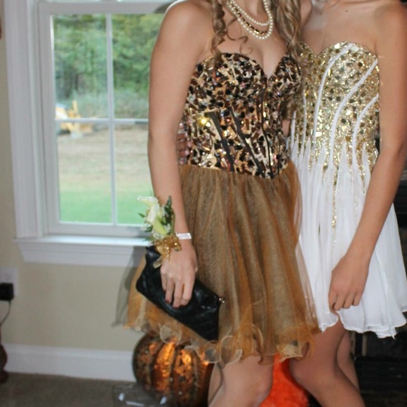 Tony Bowls Size 6 Homecoming Dress - Picture 2 of 4