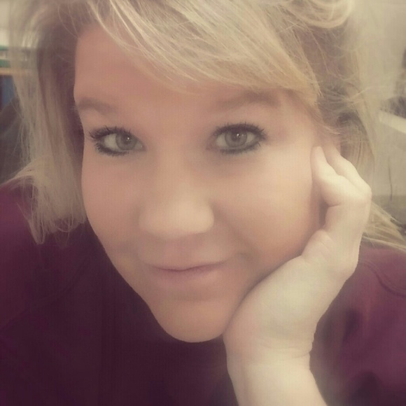 Meet your Posher, Becky