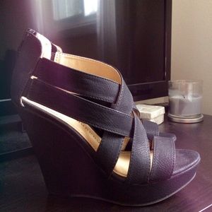 Chinese Laundry Black Leather Wedges
