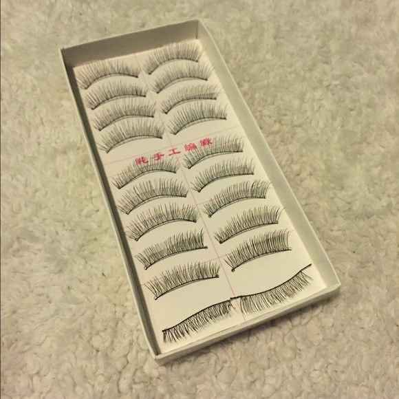 Falsies - Picture 2 of 2