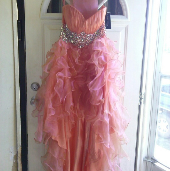 Prom dress - Picture 2 of 4