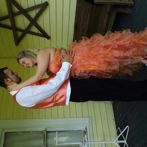 Prom dress - Picture 3 of 4