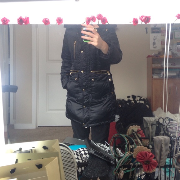 Model for the guess middle length down coat