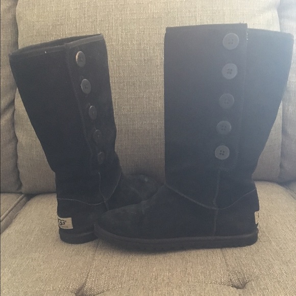 UGG Australia Lo Pro Authentic Black Boots - Picture 2 of 4