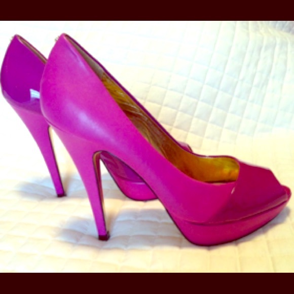 Ted Baker ZSofia Peep toe  Court Leather Pump