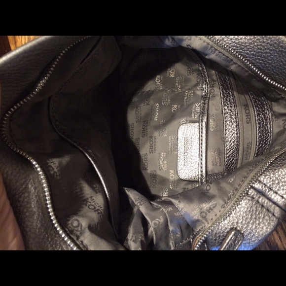 Additional Photos Of Inside Of Mk Bag - image 2