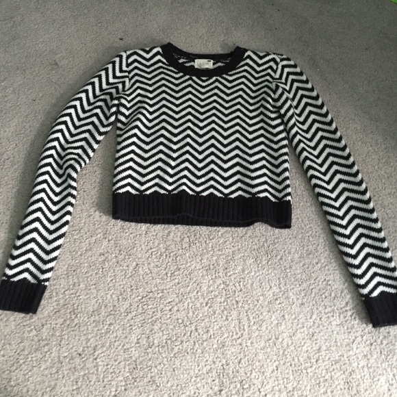 Black and white PacSun sweater