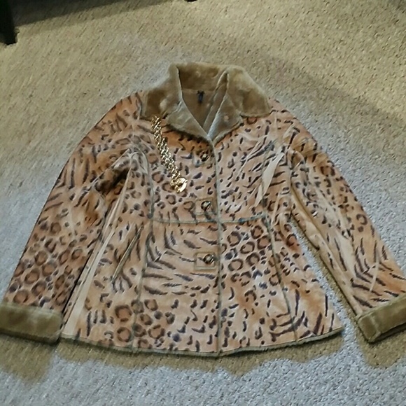 MINTcond soft trendy coat OPEN TO TRADE read below