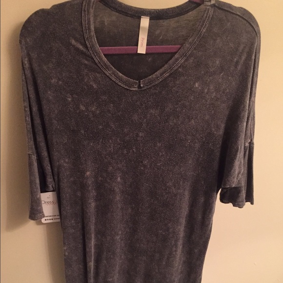 Grey top! Newwith tags - Picture 1 of 4
