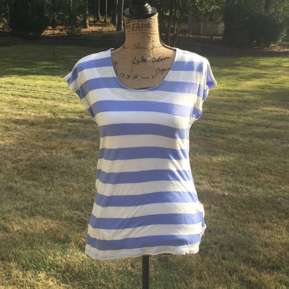 LAST ONE!!!!   Indigo Ivory Top - Picture 3 of 4