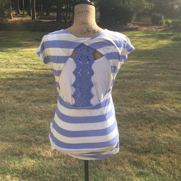 LAST ONE!!!!   Indigo Ivory Top - Picture 4 of 4