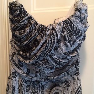 Size 4 Strapless White House black market dress