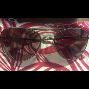 Oakley Breast Cancer Awareness Woman's Aviators