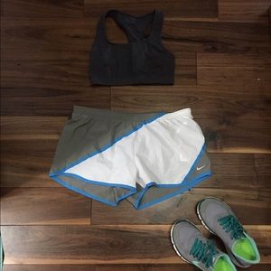 NWT Nike Running Shorts L