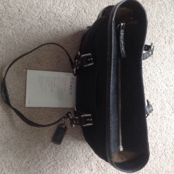 Authentic Coach bag - Picture 2 of 3
