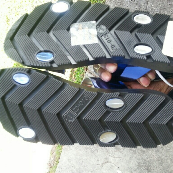 Slippers - Picture 2 of 2