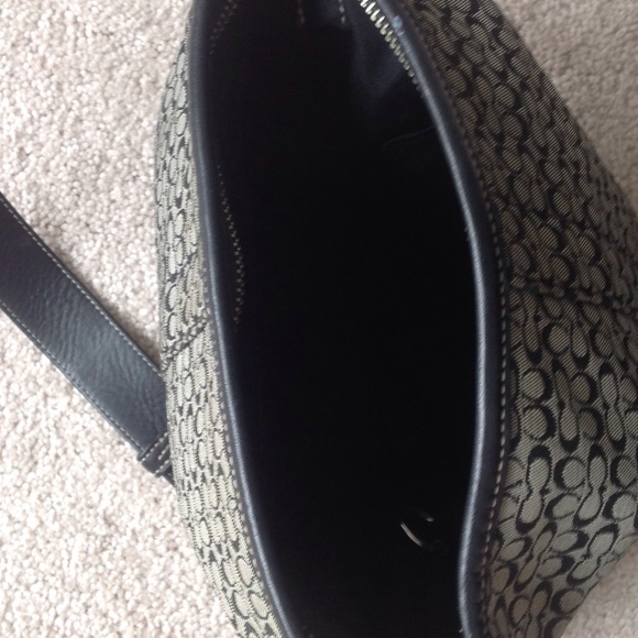 Authentic Coach bag - Picture 2 of 3