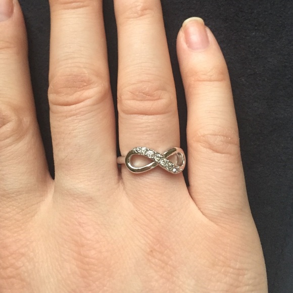 Infinity ring