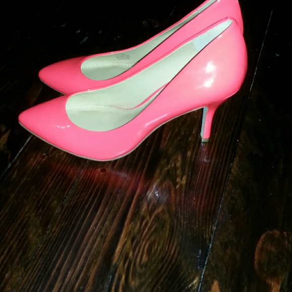 Gianni bini coral pink heels
