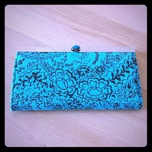Turquoise patterned clutch