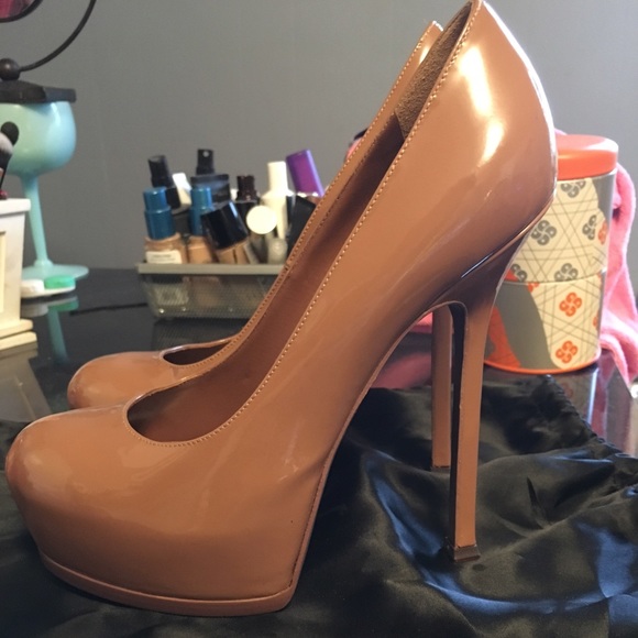 **sold on ebay**YSL patent leather Tribute pump - Picture 3 of 4