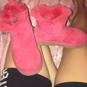 Pink uggs