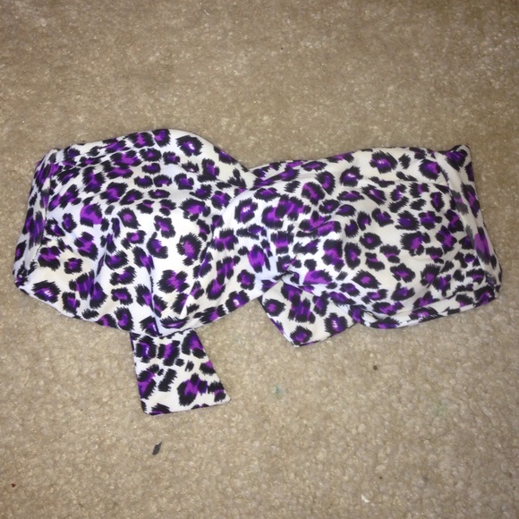 Strapless swimsuit top