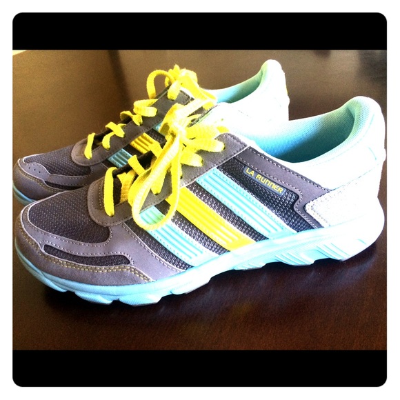NEW adidas la runners