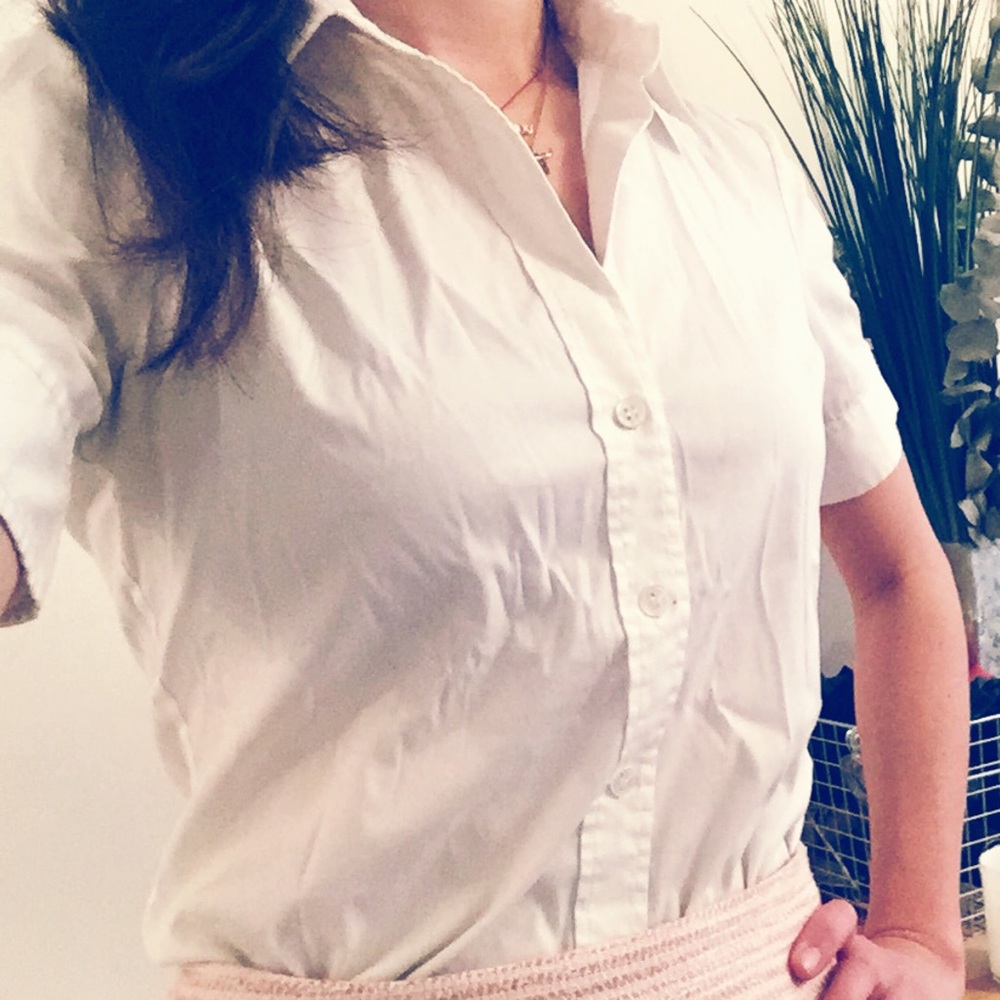 THEORY Short-Sleeve Button-Down in White