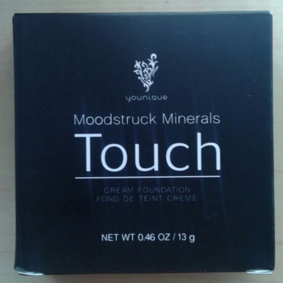 Younique Touch-Cream Foundation